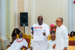 APC Primaries: Ogbeide-Ihama present senatorial result sheet to Oba of Benin